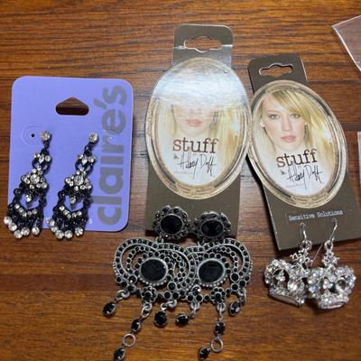 Earrings, necklaces, pins