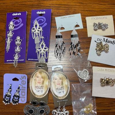Earrings, necklaces, pins