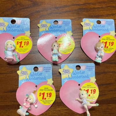 5 Precious Moments miniature ornaments
