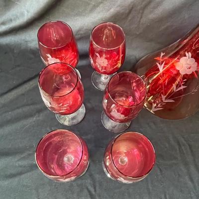 Lot 14 Cranberry Flash Wine set