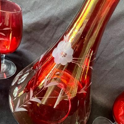 Lot 14 Cranberry Flash Wine set