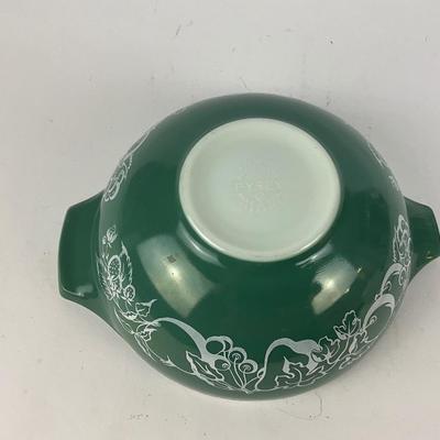 581 Vintage Pyrex Cinderella Salad Bowl