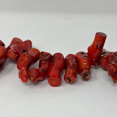 31 Pieces of Coral Strung on Line