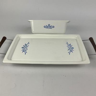 586 Pyrex Blue Cornflower Tray & Bread Dish
