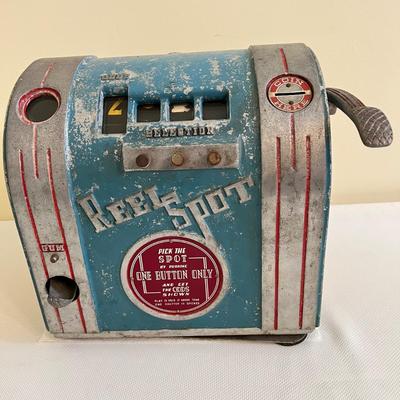 Antique Vintage Daval Trade Stimulator Reel Spot Vendor Game Slot Machine