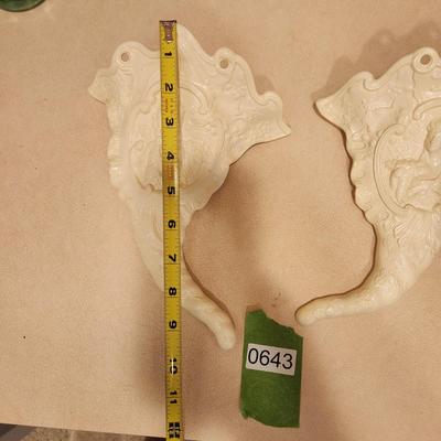 Pair Williamsburg Cornucopia Wedgewood
