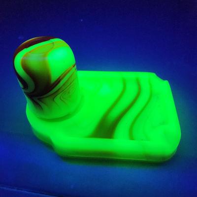 Vintage Uranium Slag Glass Ashtray Set Vidrio Products ILL.