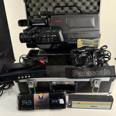 Lot. 9. Vintage Panasonic Video Camera