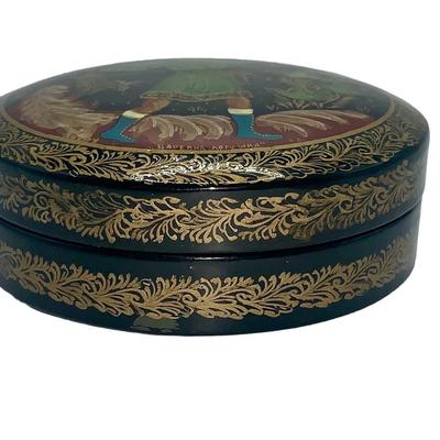 Vintage Russian Lacquered Box - Archer W/ Bow & Arrow