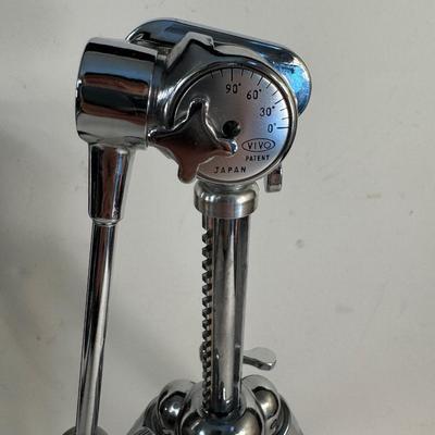 Lot 14. Vintage Vivo Tri-pod