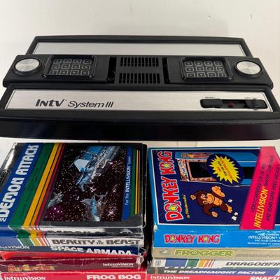 Lot 18. Vintage Intv System III Set