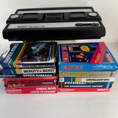 Lot 18. Vintage Intv System III Set