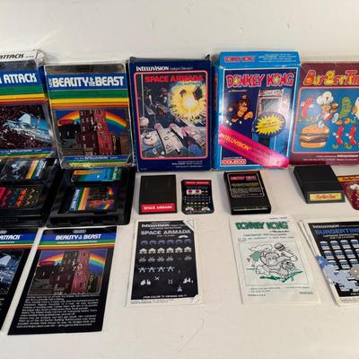 Lot 18. Vintage Intv System III Set