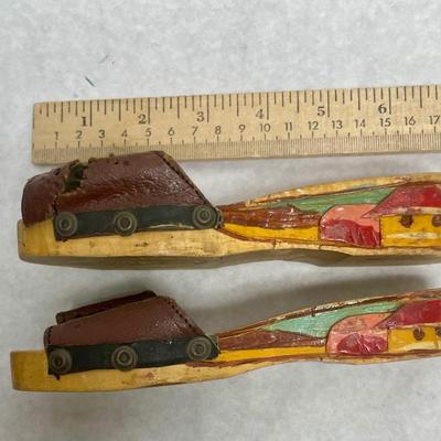 Vintage Japanese Traditional Wood Sandals and Gold-Colored Lacquered Wood Maki-e Bowl