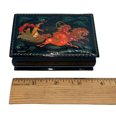 Vintage Russian Troika Hinged Lacquered Box - Horses/Sleigh