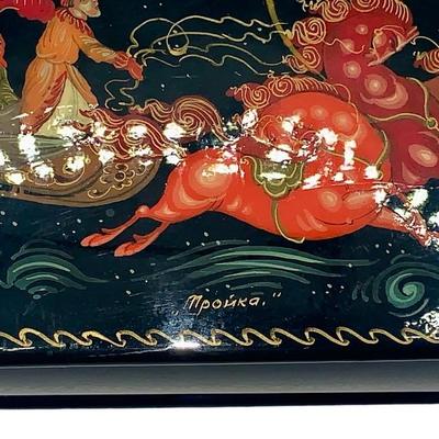 Vintage Russian Troika Hinged Lacquered Box - Horses/Sleigh