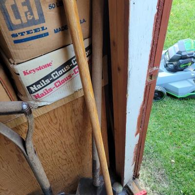 Thatching rake, spade and scoop shovel