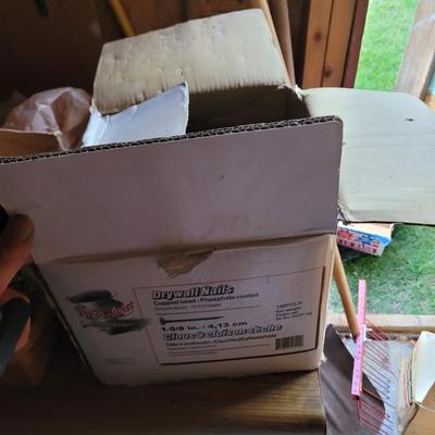 Nearly full box 1 5/8" siding nails