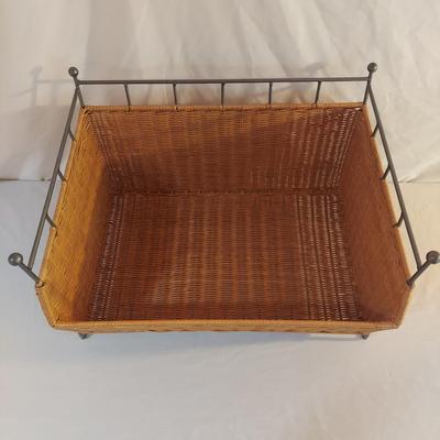 Four Wicker Storage Baskets (L-BBL)
