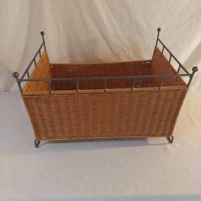 Four Wicker Storage Baskets (L-BBL)