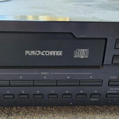 YAMAHA 5 Disc CD Changer Model: CDC-655