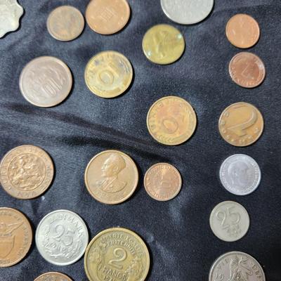 Very Large Coin Lot from Around the World 1800's 1900's