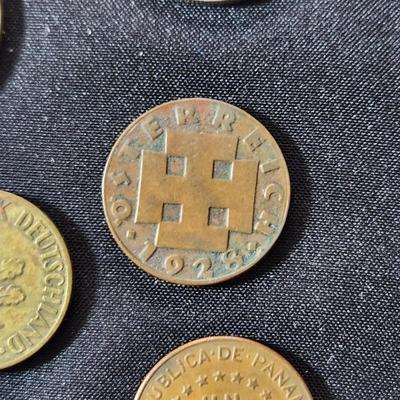 Very Large Coin Lot from Around the World 1800's 1900's
