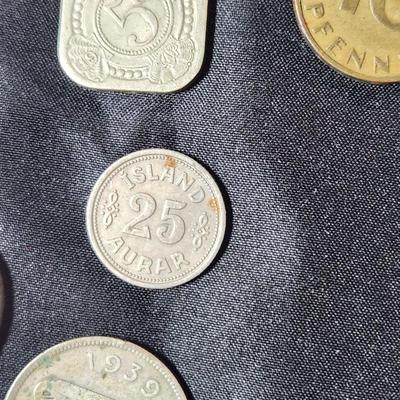Very Large Coin Lot from Around the World 1800's 1900's