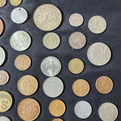Very Large Coin Lot from Around the World 1800's 1900's