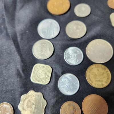 Very Large Coin Lot from Around the World 1800's 1900's
