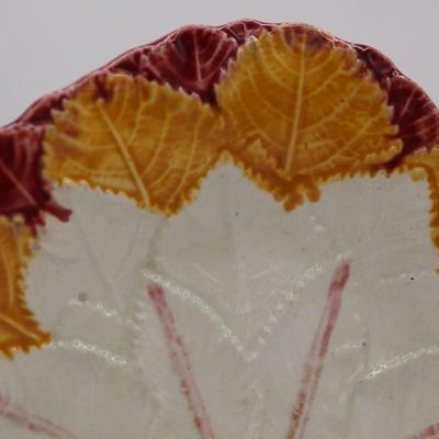 Antique MAJOLICA Begonia Leaf Oval Platter