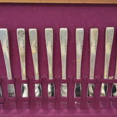 Rogers/Oneida Proposal Pattern Flatware w/Wood Storage Box