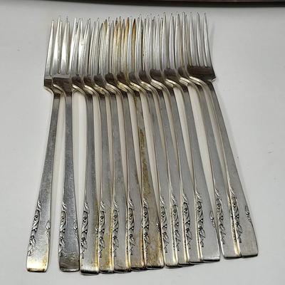 Rogers/Oneida Proposal Pattern Flatware w/Wood Storage Box