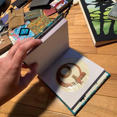 Gorgeous Artist Trading Cards & Handmade Books (2B-HS)