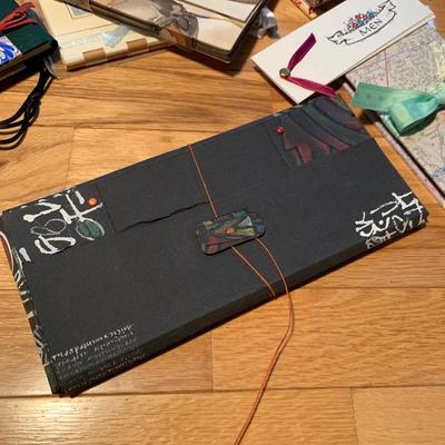 Gorgeous Artist Trading Cards & Handmade Books (2B-HS)