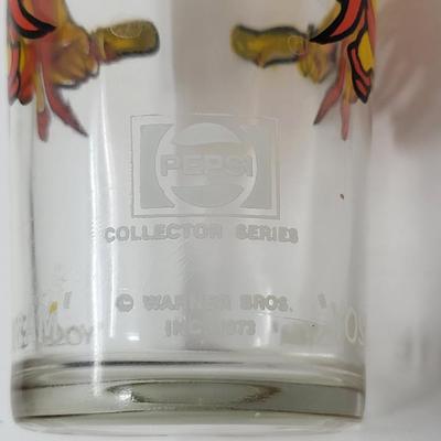 (8) 1970's Vintage Pepsi Looney Tunes Collector Series Glasses