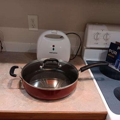 12" TEFLON SKILLET AND CHEFMATE SANDWICH MAKER
