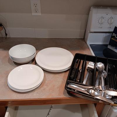 4 PLACE SETTING DINNERWARE AND 8 PLACE SETTING FLATWARE W/EXTRAS