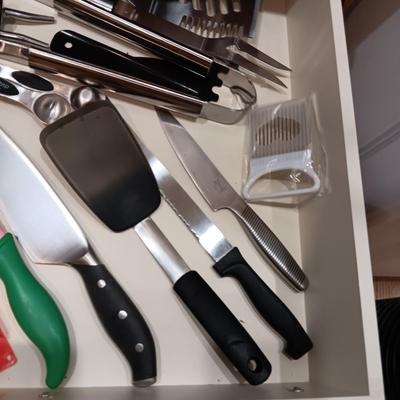 KITCHEN UTENSILS, BBQ TOOLS AND CUTLERY