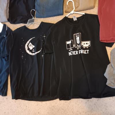 MEN'S LARGE SHIRTS & PANTS, 34 X 32 JEANS