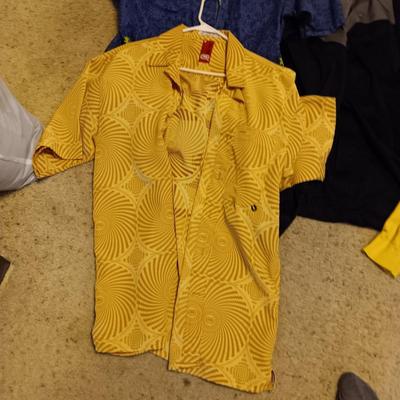 MEN'S LARGE SHIRTS AND JACKET