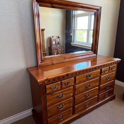 Colonial Pine Dresser With Mirror