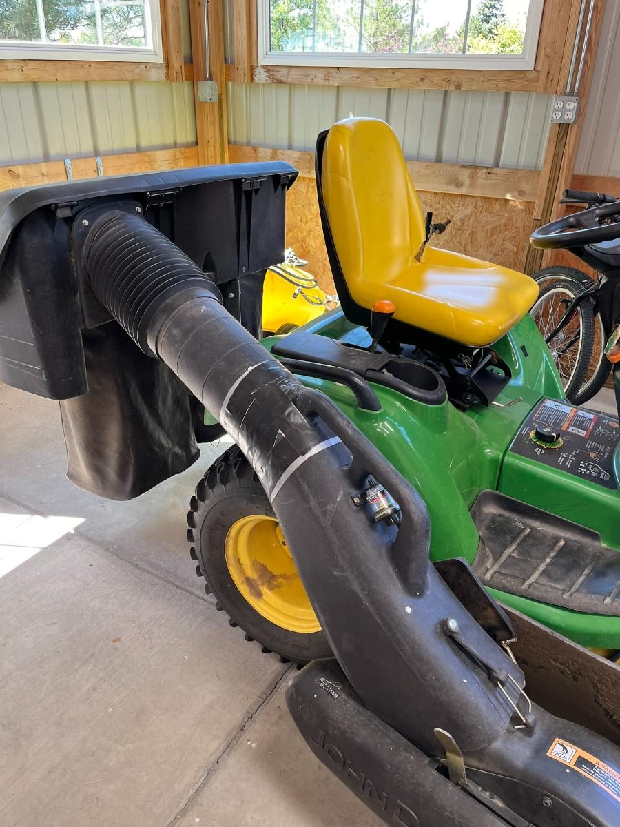 John Deere X595 Diesel 4x4 Riding Mower EstateSales