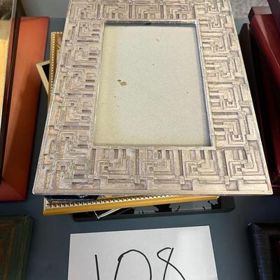 5 Picture Frames