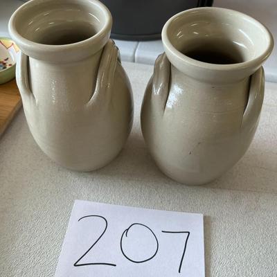 2 Williamsburg Bottlery Gray Clay Vases