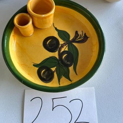 Yellow/Green Olive Serving Dish