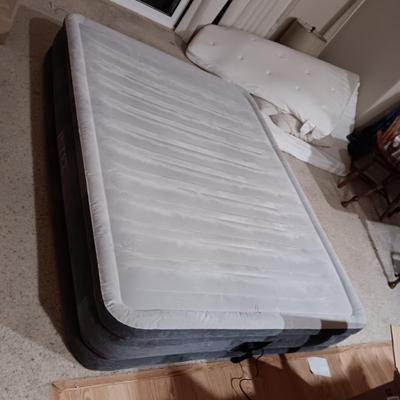INTEX FAST FILL DOUBLE AIR MATTRESS
