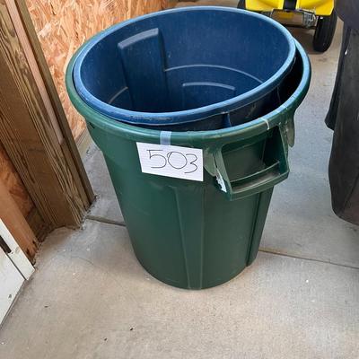 2 Trash Cans