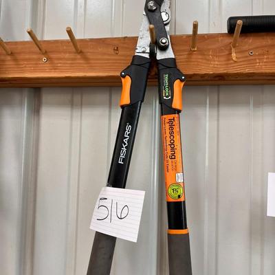 Fiskars Telescoping Shears - Cutting Capacity 1 3/4"