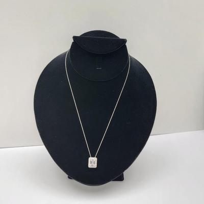 Dainty Sparkly Necklaces For Any Ocassion